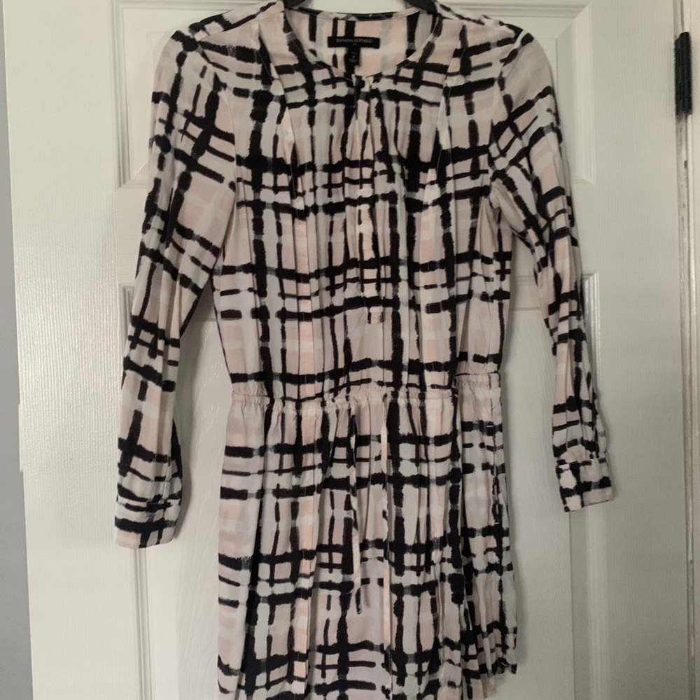 Banana republic tigh waist button down top